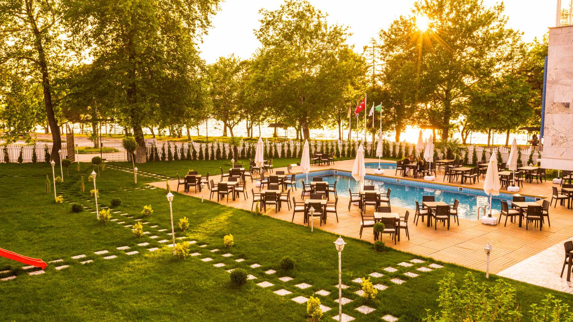 Limnades Restaurant
